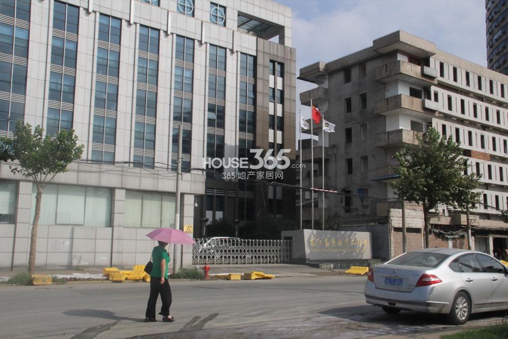 江宁万达广场 绿地之窗图片